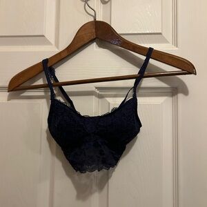 Gilly Hicks by Hollister Lace Bralette in Navy Blue - size xxs